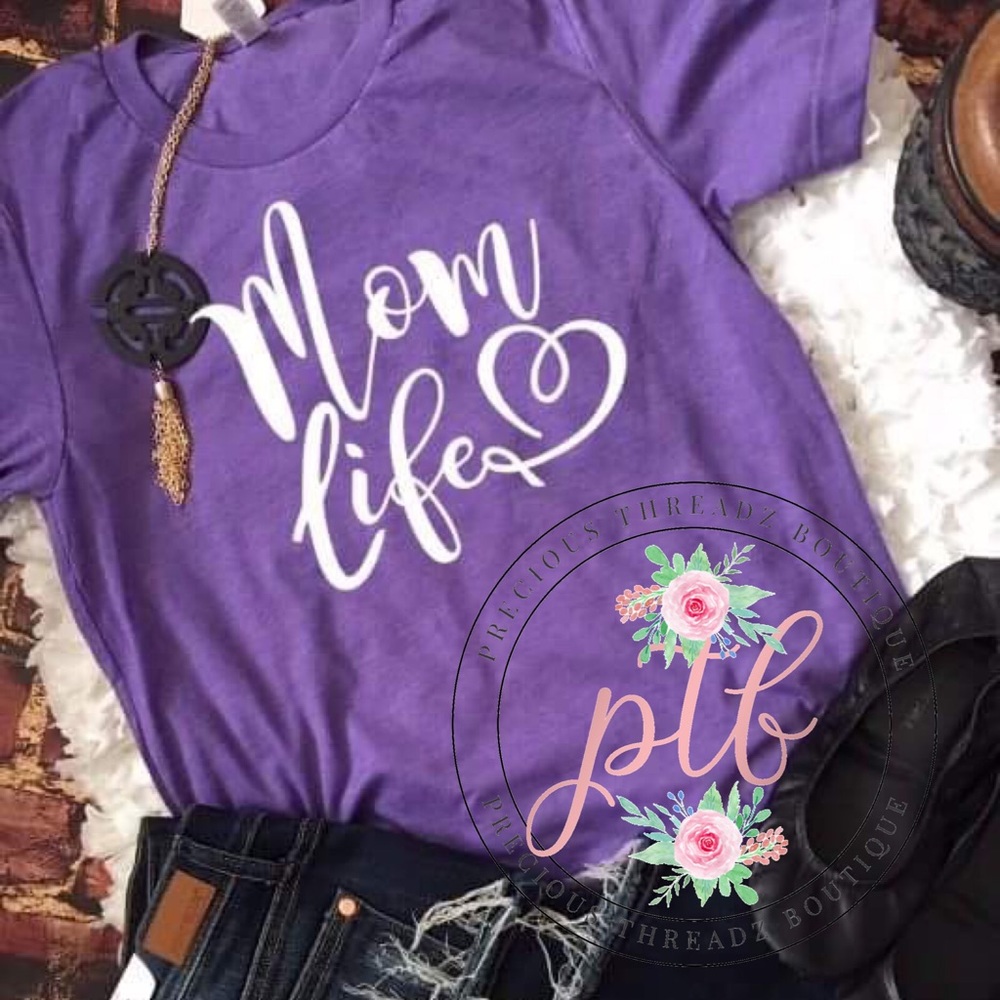 Mom💗Life Graphic Tee - Made to Order